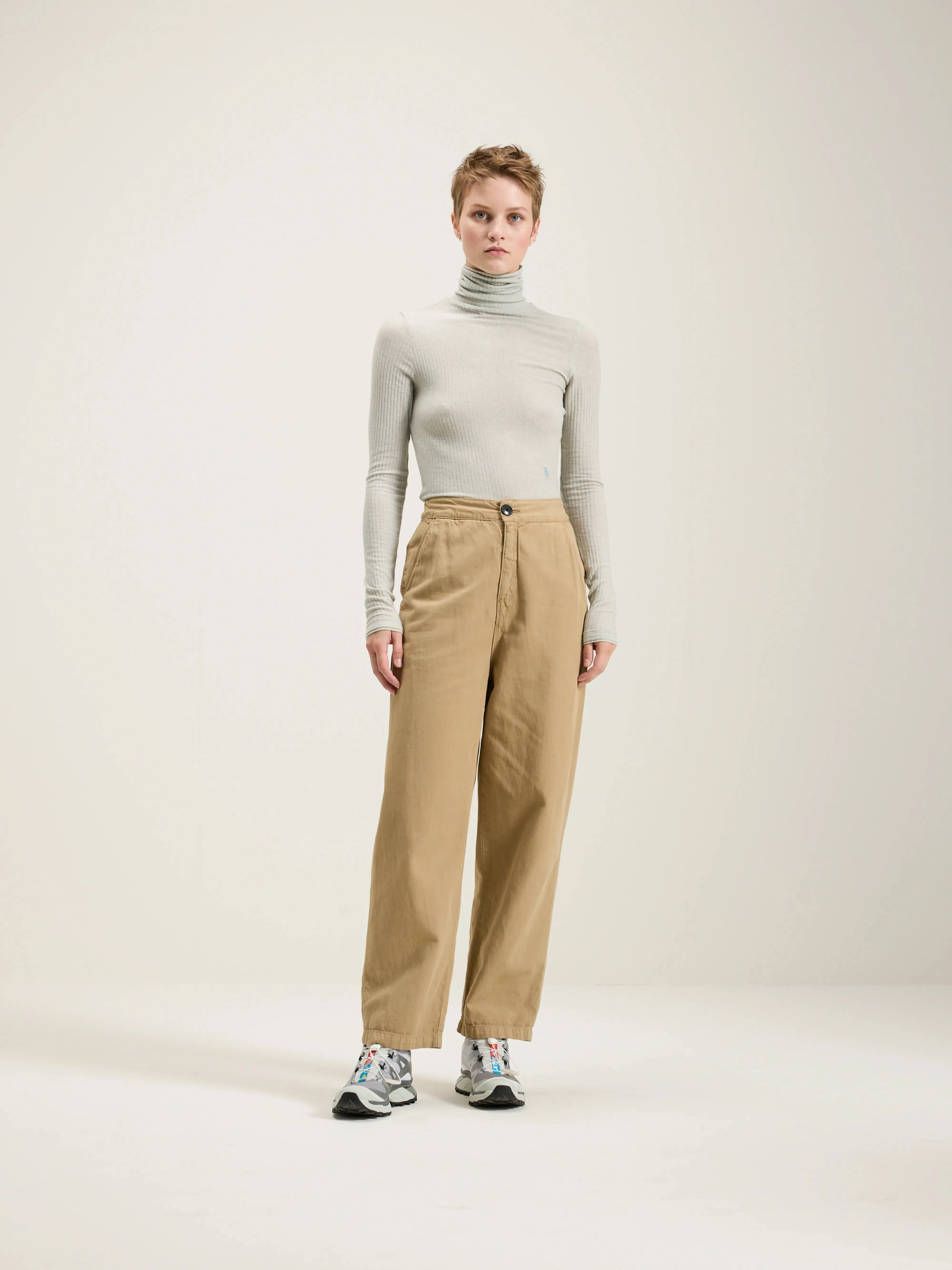 Pasop relaxed trousers (242 / W / CLAY)