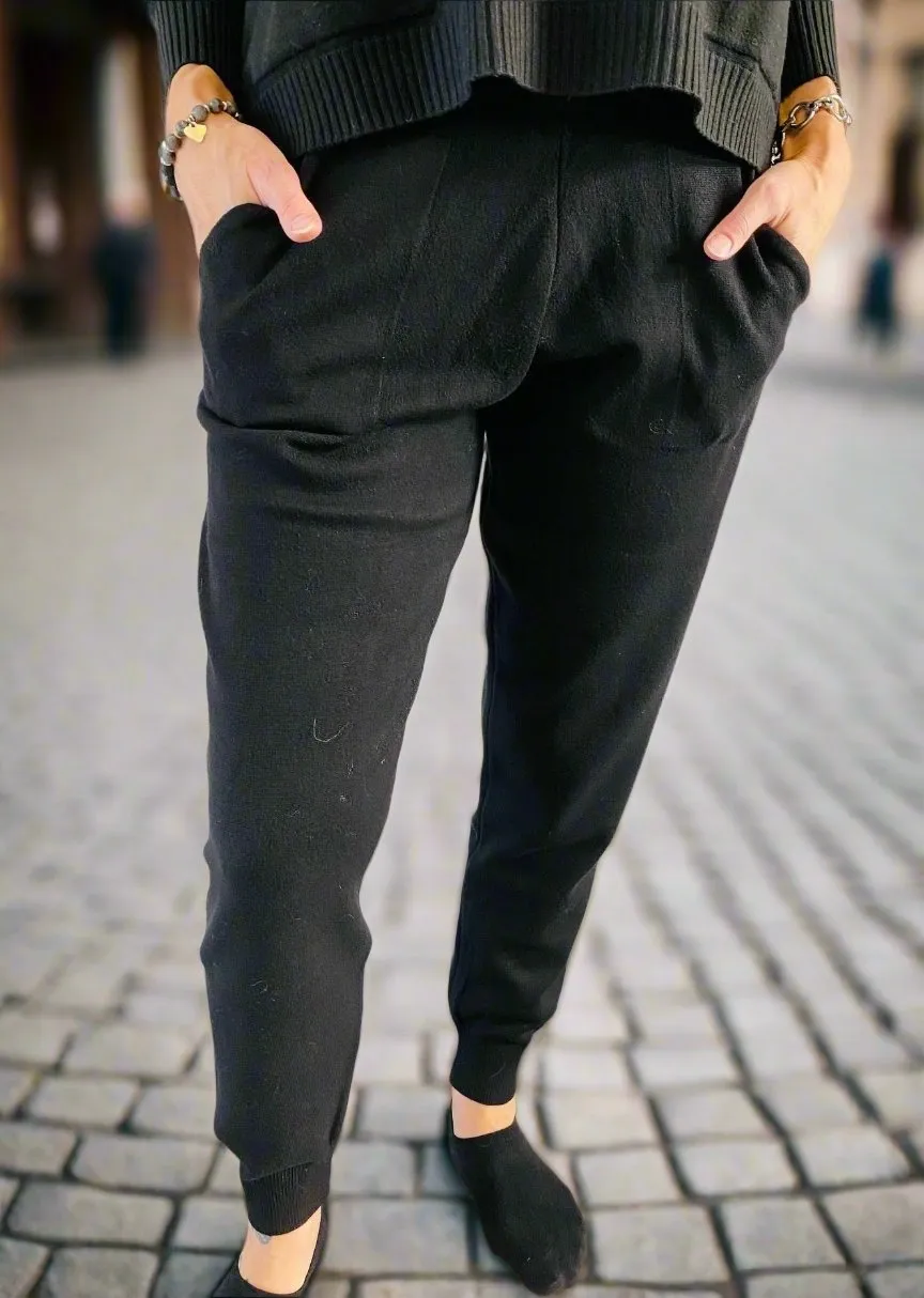 SOFT KNIT BLACK OR CAMEL JOGGERS