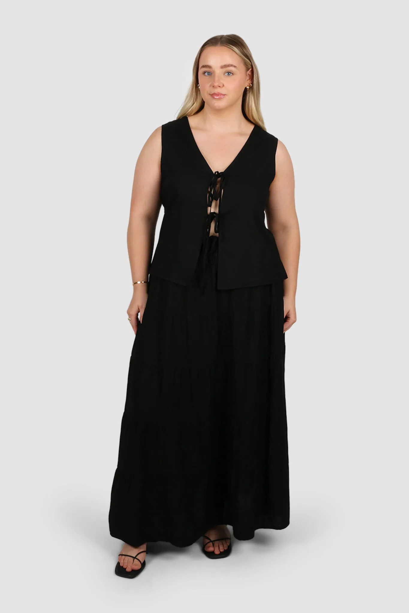 ZYLA TIERED MAXI SKIRT BLACK