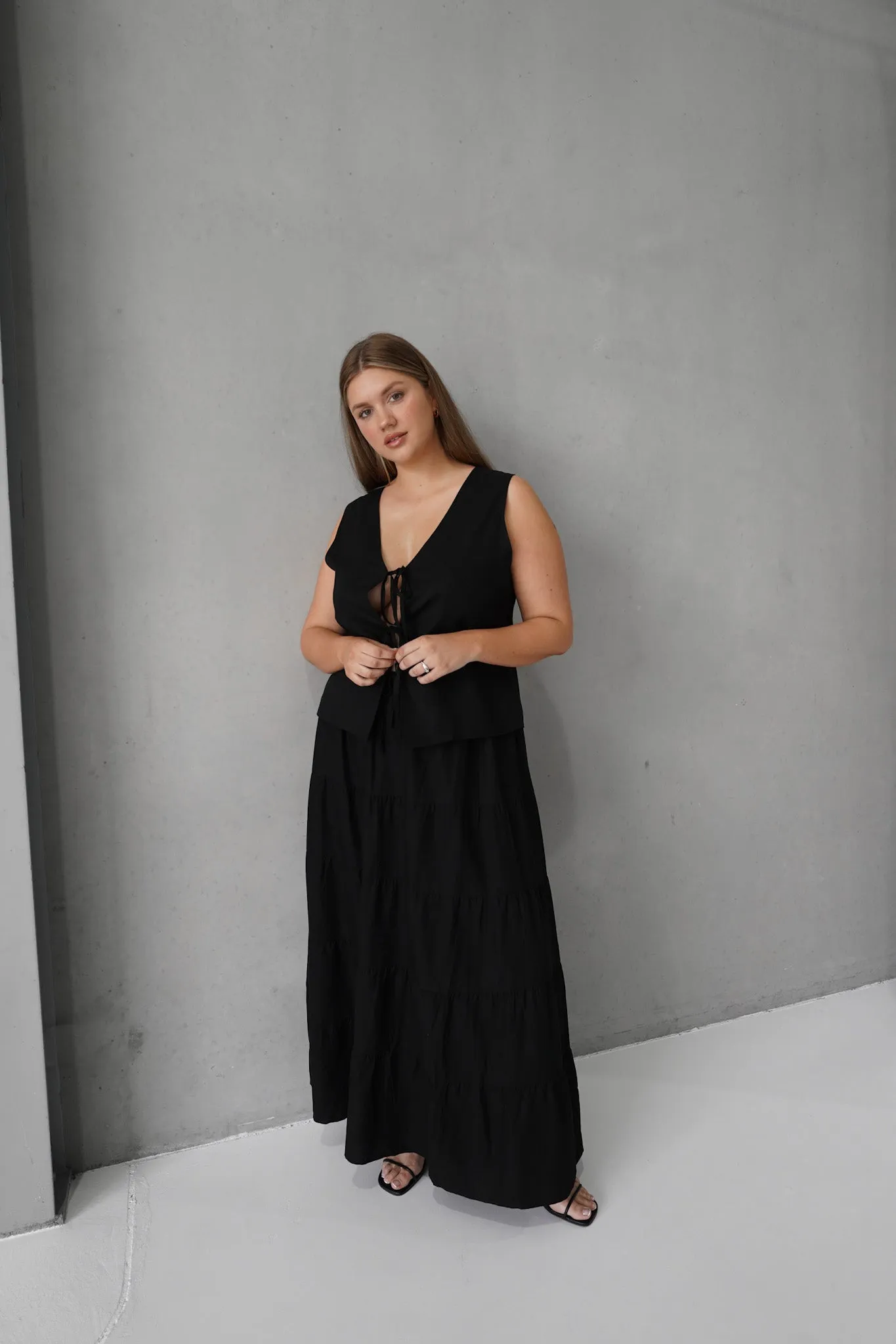 ZYLA TIERED MAXI SKIRT BLACK